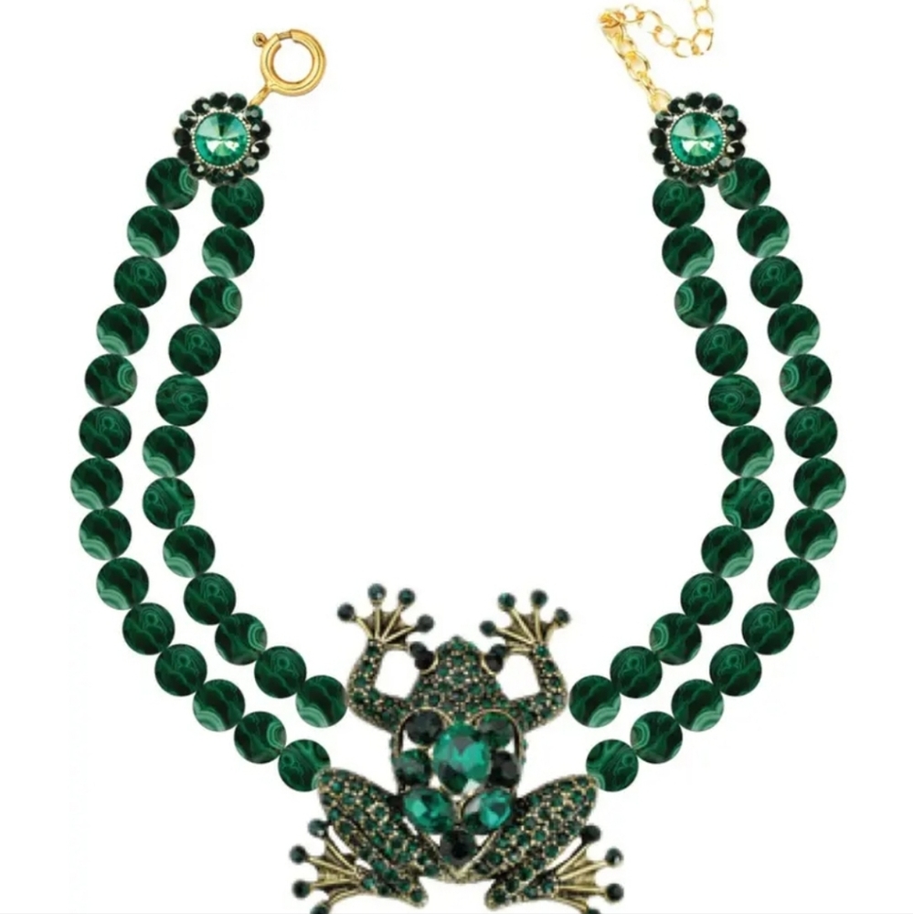 Green frog beaded necklace